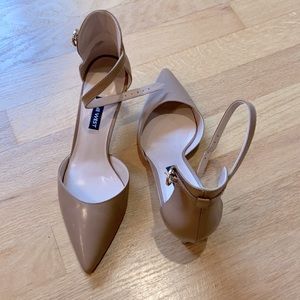 Tan/nude kitten heel